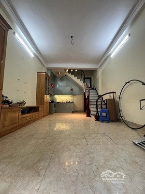 duy nhất nhà bán ô chợ dừa,2 bước ra phố, ngõ thông, nhà đẹp long lanh,38mx5tầng 10tỷ5