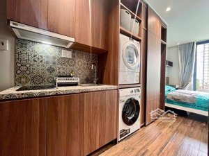 căn hộ full nội thất giặt sấy riêng ban công - thang máy hầm xe bảo vệ - gần vòng xoay dân chủ q10