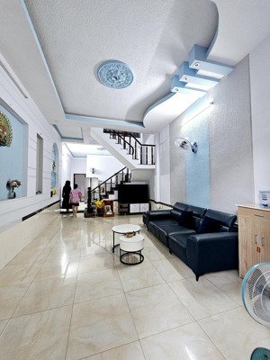 bán nhà trêt lầu gần tthc dĩ anđường 6m nhưa kinh doamh gần big c.4pn. sân 7c . vip rẻ cho đầu tư