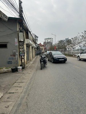 cần bán lô đất diện tích 93,6m2 , 2 mặt tiền tại thôn lại ốc xã nghĩa trụ