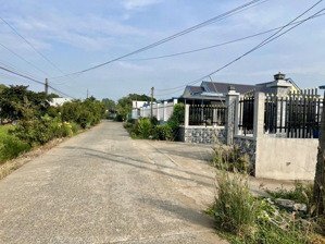 chỉ 3,8tr/m2 (giáp ranh tp hcm) - view kênh, đường oto - khu bị quy hoạch