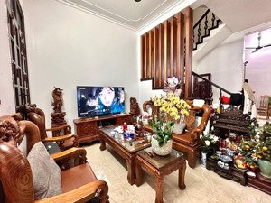 hot ! nhà cầu giấy, mặt ngõ thông, ô tô, 2 thoáng, ở/ kd, tặng full nt, 62mx5t