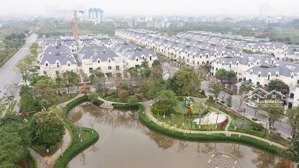 bán nhanh căn biệt thự nhà vườn tại khu đô thị xanh mặt tiền 12,5m2. liên hệ thông tin: 