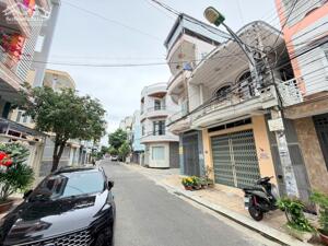 Bán nhanh nhà Mặt Tiền Phan Vinh cách biển chỉ 500m diện tích 97.5m2 Giá chỉ : 9 tỷ KH 25.000576 E Trinh