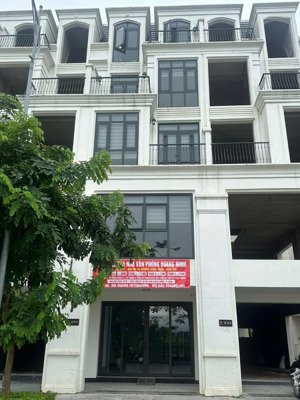 cho thuê văn phòng 5 tầng mặt đường 33m tại di trạch hoài đức, giá chỉ 8 triệu/tháng