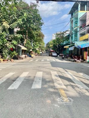 hàng hiếm p. tân thành, q. tân phú. dt 4.1x21, trệt lầu 4pn, kề yên đỗ, chợ tân phú. giá 8.95 tỷ.