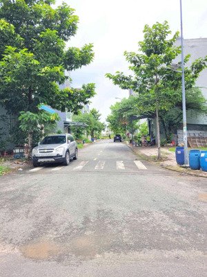 bán nhanh lô góc kdc phú hồng thịnh 6 chỉ 5 tỉ - lô góc xây nhà cực thoáng, kết hợp kinh doanh!!!