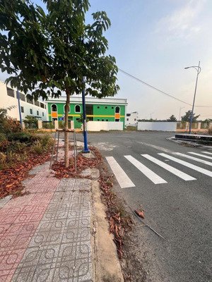 bán đất khu nhà ở thăng long 2 dt 70m2 đối diện trường học