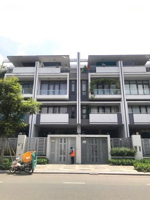 nguyên căn 6x20m (hầm 4 tầng) mặt tiền đường 25m, vị trí đẹp giá thuê chỉ 37 triệu