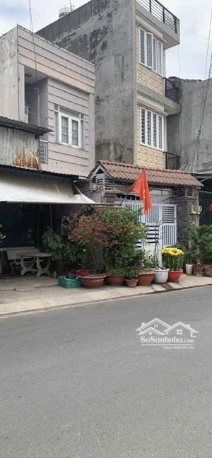 bán dãy nhà trọ mặt tiền hẻm 113 đường 11 linh xuân dt: 10,2 x 33 m tổng đt: 325 m2 full thu nhập