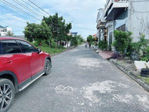 lô mặt đường 10m tân thành, dương kinh, hải phòng. giá 2 tỷ 215
- dt: 82m2 ( ngang 4m )
- đườn