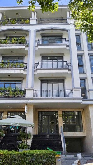 cho thuê nguyên căn 7x22m - hầm+5 tầng - full máy lạnh, thang máy - vị trí đẹp kđt vạn phúc city