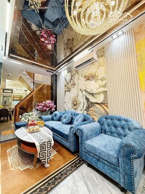 bán nhà riêng chính chủ tại phố chùa quỳnh. trung tâm hbt