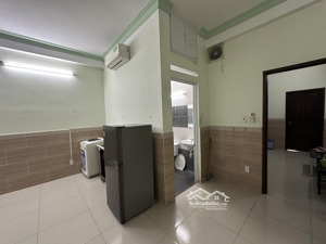 cho thuê phòng dương bá trạc lầu 1 có thang máy và hầm xe rộng 5 triệu