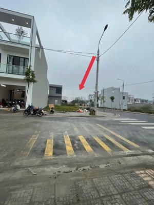 ngộp ngân hàng bán cắt lãi lô đất vị trí kinh doanh