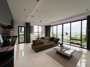 chính chủ bán căn góc 3pn 121m khu diamond centery celadon city ban công dài view công viên giá tốt