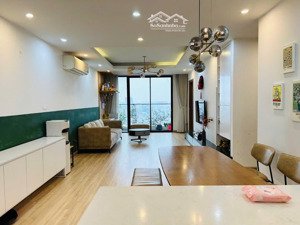 cho thuê cc e4 yên hòa, 149m2, 3pn full đồ nhà rất đẹp, giá 22tr/th. lh 