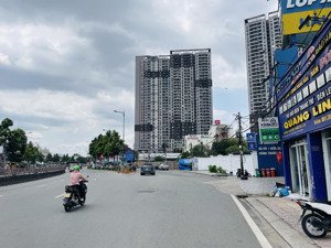 p. linh xuân, nhà mặt tiền 3 tầng 59m2, gần pvđ, ngộp bank giảm 1 tỷ chỉ 4.3 tỷ.