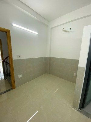 cho thuê phòng trọ tại đia chỉ 207/54 phạm văn hai, phường 5, quận tân bình.