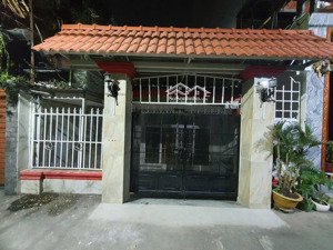 cho thuê nhà 496 dương quảng hàm dt 6 x 16 3pn, 2wc