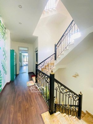 bán nhà đẹp khu vực song ngữ , p9 ( dt: 90m2) + nhà 1tr2l + giá cực tốt chỉ 11 tỷ 8