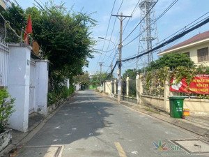 chỉ ~180 triệu/m2 bán đât mt mpound trần não, q2. dt: 17 x 26m (477m2). xd cao tầng. giá: 86 tỷ