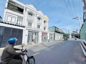 bán nhà mặt tiền đường bùi thị cội, 1 trệt 2 lầu đã hoàn công; dtsd 150m2 sẵn 3pn, giá 5.5 tỷ tl