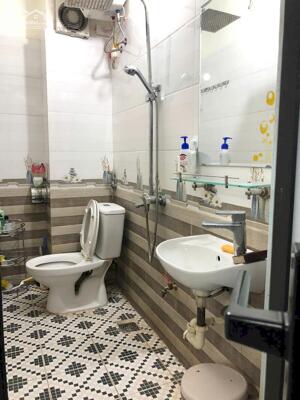 BÁN NHÀ 4 tầng tại TDP Chính Trung, Trâu Quỳ. Nhà dân xây, tâm huyết, sẵn chuyển đồ về ở ngay