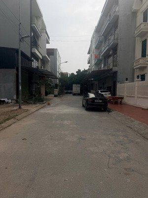 chính chủ bán đất nền khu giãn dân làng móng diện tích 75m2 giá 4 tỷ