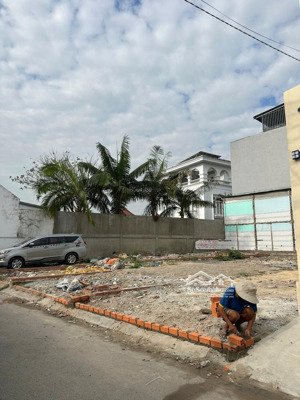 chính chủ bán lô đất bình hoà 15. dt 77m2 có 76m2 odt shr đường xe hơi lh:0917813687