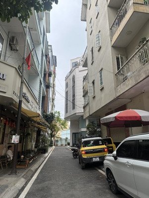 bán đất phân lô nguyễn thị định, trung hoà nhân chính, cầu giấy. dt 60m2 mặt tiền 4,7m. giá 24 tỷ