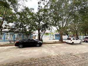 bán nhà liền kề tđc quỳnh đô, vị trí đẹp, vỉa hè rộng, gara ô tô, thông thoáng, 83m, 3 tầng, mt 5m