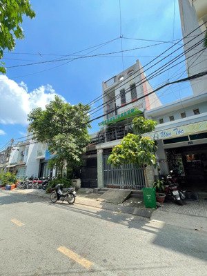 hẻm 10m thông đường thoại ngọc hầu, p. phú thạnh dt 4mx27m giá 9,8 tỷ