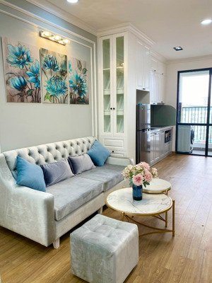 cho thuê căn hộ chung cư 18t mặt đường lê văn lương. 65m2. 1 phòng ngủ full đồ giá 11tr/th