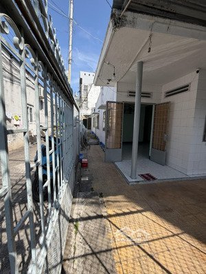 chính chủ cần bán nhà ngã 4 bến đình