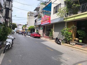 bán nhà phố đức giang, long biên. 70m2 - 13,8 tỷ. hiếm có. vừa ở vừa kinh doanh. 2 thoáng