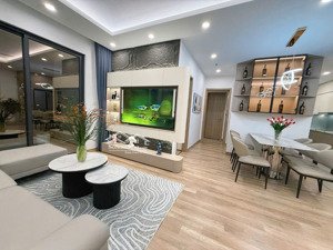 chính chủ gửi bán căn hộ the wisteria 83m2, 2pn, hướng mát, giá 6.4 tỷ lh 