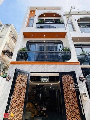 chính chủ cần bán nhà căn trên đường trần phú - phường 4 - quận 5. đang cho thuê 25 triệu/tháng.