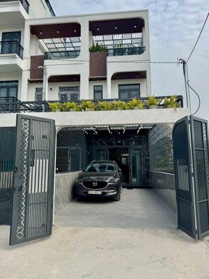 hiếm! nhà xây mới mặt tiền sông vàm thuật - ngay hà huy giáp - thông ra sông sg. (4x25m)