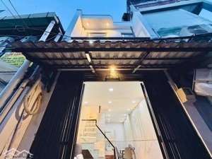 nhà hẻm đối diện bệnh viện đa khoa gò vấp + coopmart quang trung .