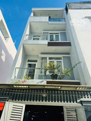 tôi về quê ở bán nhà đồng nai-p15-quận 10 gần siêu thị go miền đông. 3tỷ800 72m2 đang cho thuê 27tr