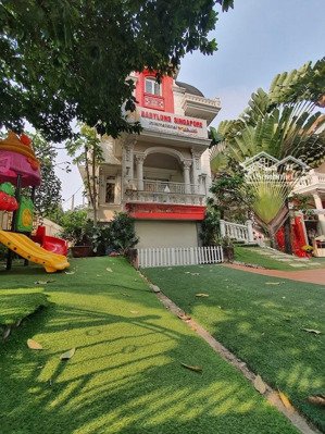 cho thuê căn góc biệt thự 350m2, 8pn, 6wc, 144 triệu ở đường số 10, thảo điền 