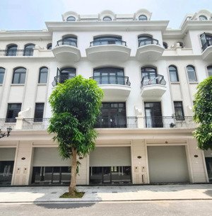cắt lỗ trước tết sao biển 48m2 giá 7,3 tỷ, ngay công viên, đã sẵn sổ đỏ sang tên ngay