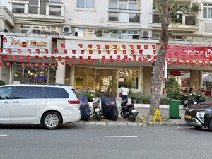 shop khu chung cư cảnh viên, phú mỹ hưng diện tích 130m2 giá thuê rẻ dễ kinh doanh