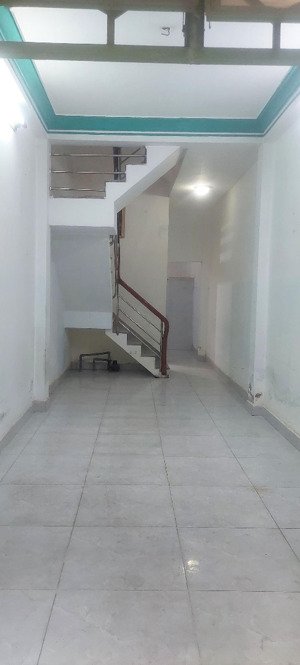 nhà 3 tầng hẻm thông sát huỳnh mẫn đạt , trần hưng đạo. gần chơ an đông, tt chấn thương chỉnh hình.