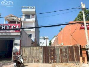 BÁN ĐẤT MẶT TIỀN ĐƯỜNG LÊ LỢI , ĐỐI DIỆN SÂN VẬN ĐỘNG CẦN THƠ