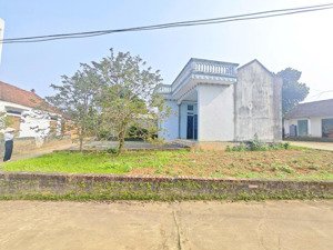 bán đất tặng nhà cấp 4 diện tích 575m /120m đất ở tại thôn 3 phú cát quốc oai hà y