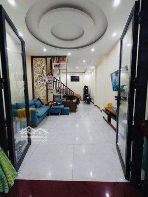 cho thuê nhà nguyễn văn linh- 9 triệu