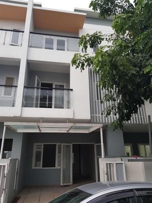 nhà phố mega village 5x15m - nhà thô - kế căn góc - ngay chốt bảo vệ - đường 12m