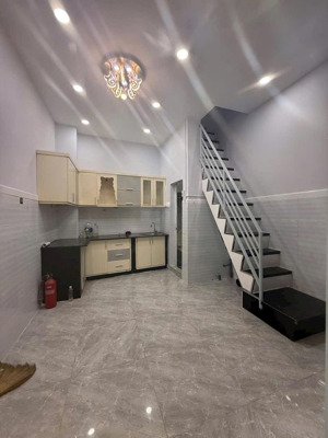 bán nhà gần bệnh viện nhiệt đới, đường trần hưng đạo, quận 5 - giá chỉ 2 tỷ 950tr. lh: 